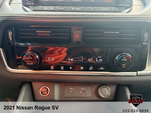 Used 2021 Nissan Rogue SV AWD/4WD image 19