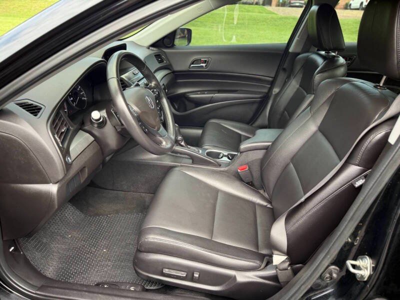 Used 2017 Acura ILX FWD image 11