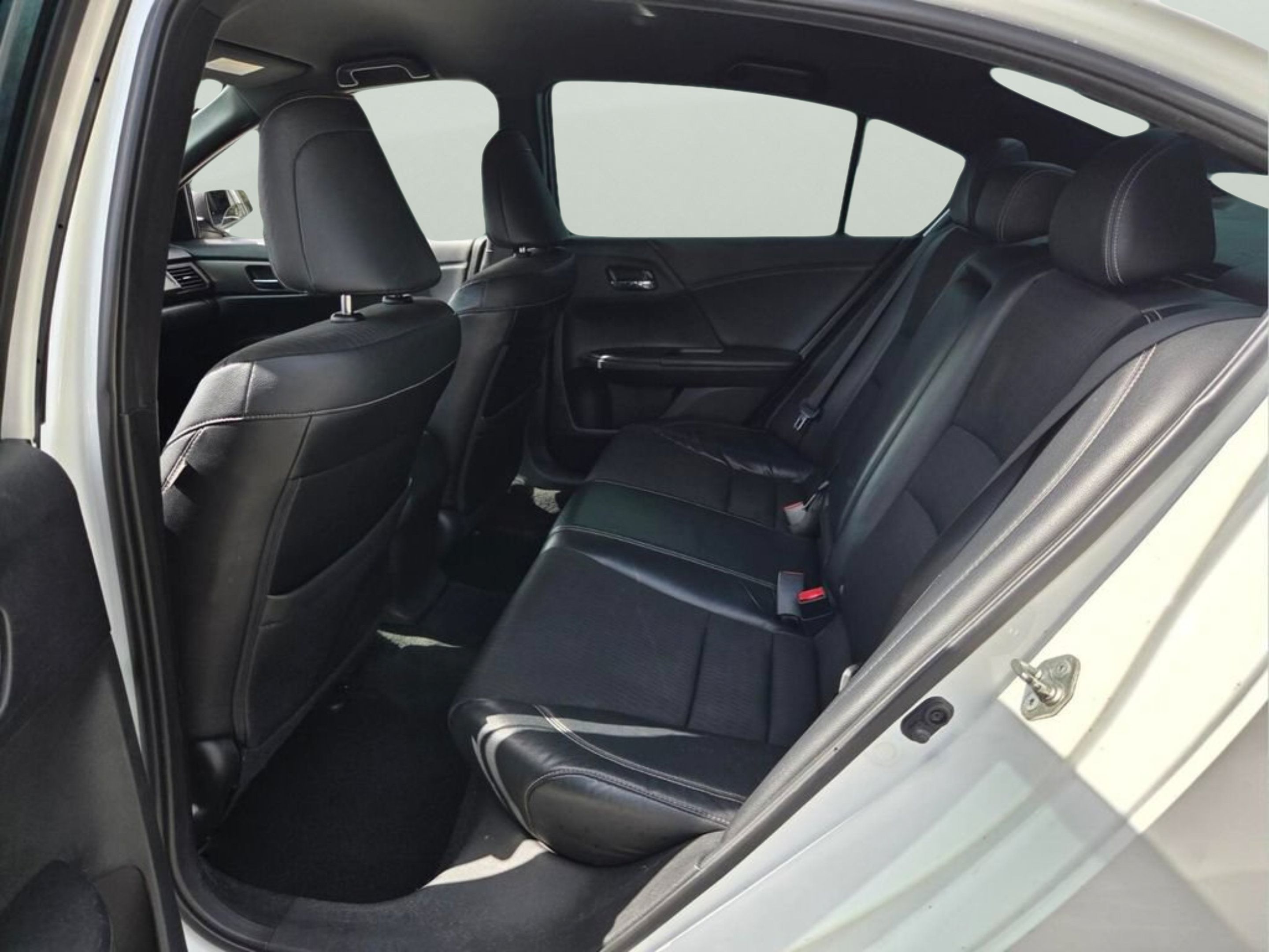 Used 2017 Honda Accord Sport image 10