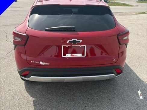 New 2026 Chevrolet Trax LT w/ Driver Confidence Package FWD image 4