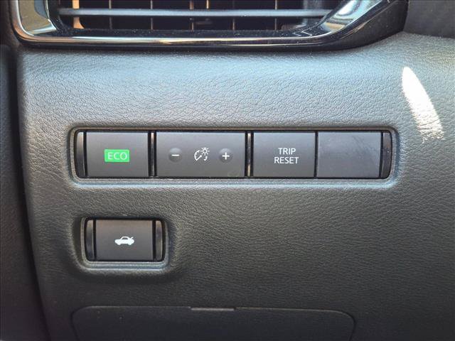 Used 2025 Nissan Sentra SR FWD image 15