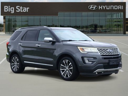 Used 2016 Ford Explorer Platinum AWD/4WD image 6