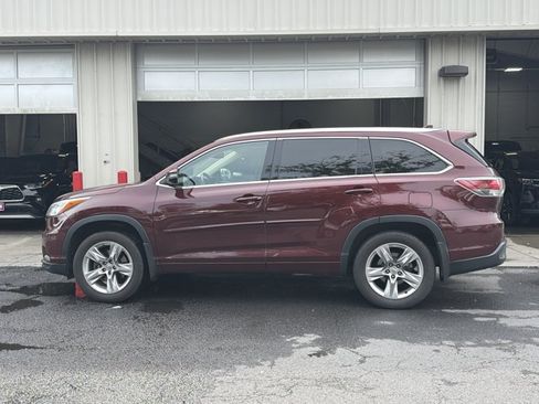 Used 2014 Toyota Highlander Limited Platinum AWD/4WD image 5