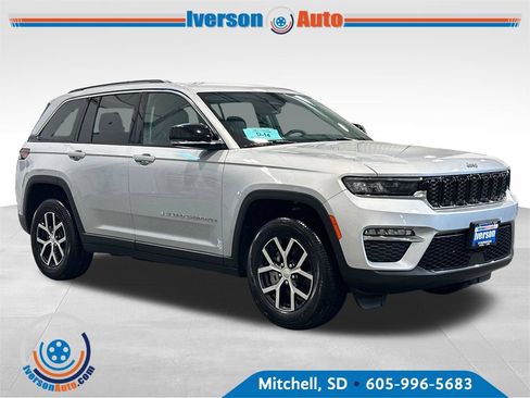 Used 2024 Jeep Grand Cherokee Limited AWD/4WD image 1