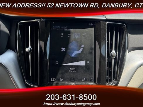 Used 2019 Volvo XC60 T6 Momentum w/ Premium Package AWD/4WD image 25