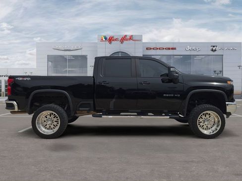 Used 2024 Chevrolet Silverado 2500 LT AWD/4WD image 6