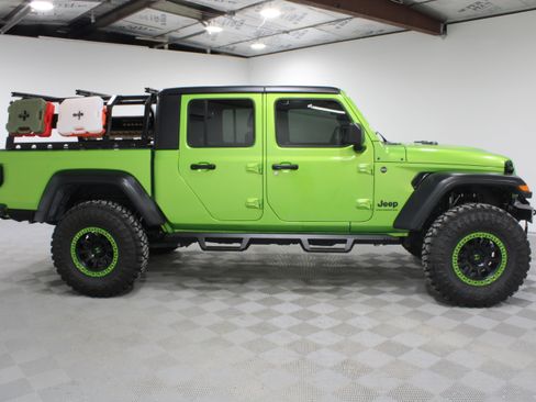 Used 2025 Jeep Gladiator Sport AWD/4WD image 26