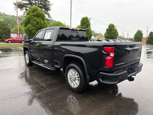 Used 2020 Chevrolet Silverado 2500 High Country w/ Z71 Off-Road Package AWD/4WD image 3