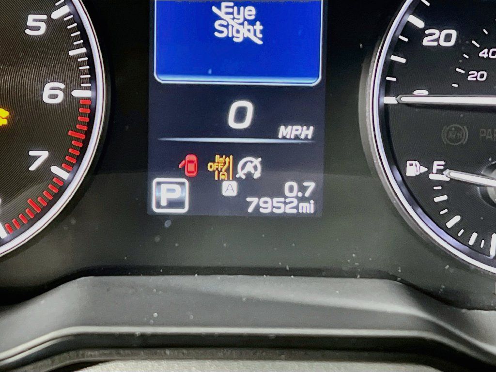 Certified 2025 Subaru Outback Premium AWD/4WD image 11