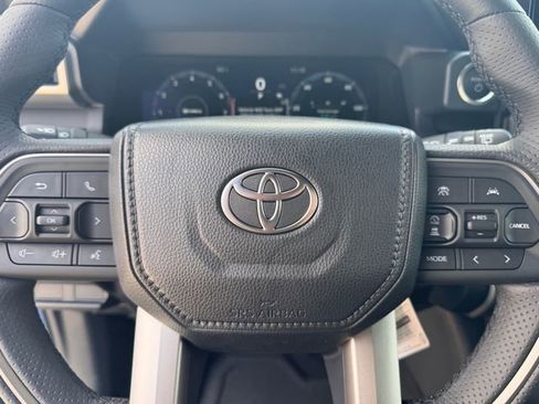 New 2026 Toyota 4Runner Limited AWD/4WD image 12