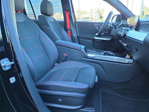 Certified 2025 Mercedes-Benz GLB 35 AMG 4MATIC image 16