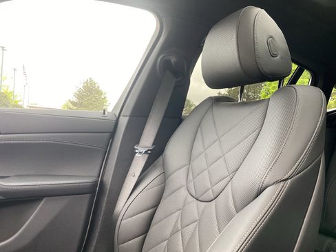 Used 2024 BMW X6 xDrive40i w/ Parking Assistance Package image 21