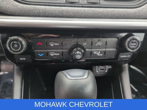 Used 2023 Jeep Compass Latitude AWD/4WD image 17