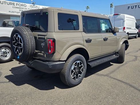New 2026 Ford Bronco Outer Banks AWD/4WD image 4