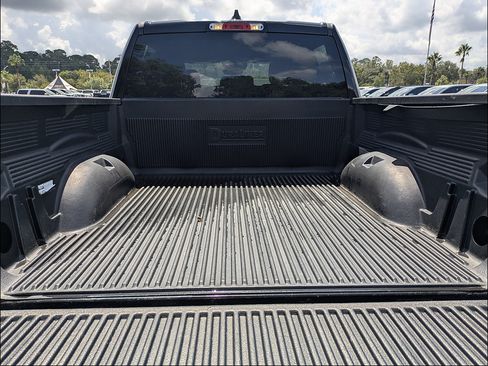 Used 2024 RAM 1500 Laramie AWD/4WD image 12