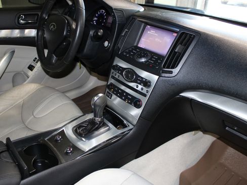 Used 2015 INFINITI Q60 Journey w/ Premium Package image 27