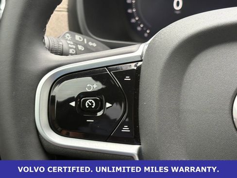 Certified 2025 Volvo XC90 B5 Plus AWD/4WD image 18