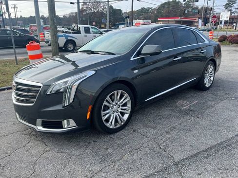 Used 2019 Cadillac XTS Luxury FWD image 1
