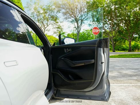 Used 2021 Aston Martin DBX image 40