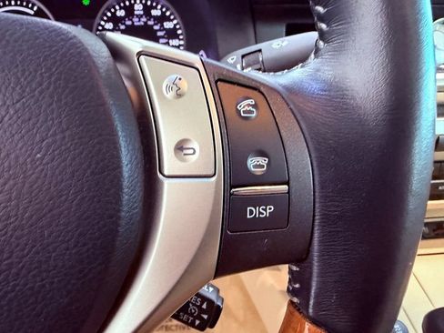 Used 2014 Lexus ES 300h w/ Luxury Package w/Bamboo Trim FWD image 22