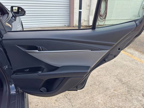 Used 2026 Toyota Camry SE FWD image 40
