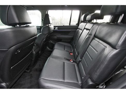 Used 2025 Hyundai Santa Fe Limited AWD/4WD image 14