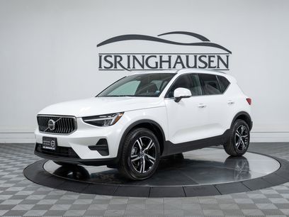 Certified 2025 Volvo XC40 B5 Core