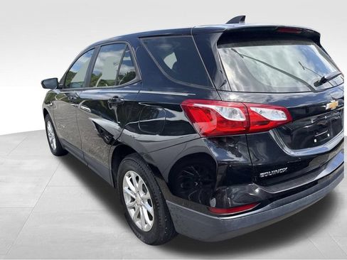 Used 2020 Chevrolet Equinox LS FWD image 12