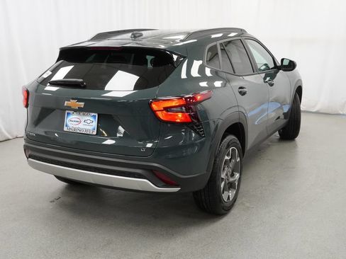 New 2026 Chevrolet Trax LT w/ Driver Confidence Package FWD image 2