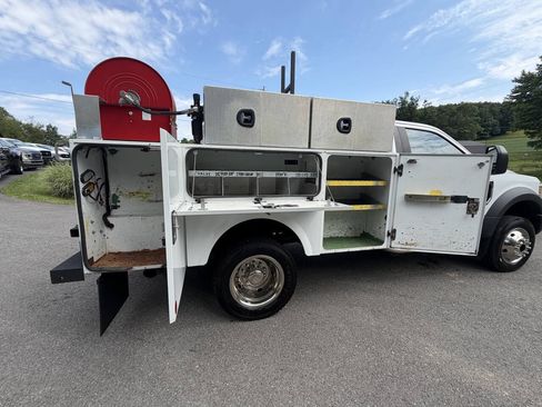 Used 2017 Ford F550 4x4 Regular Cab Super Duty image 9