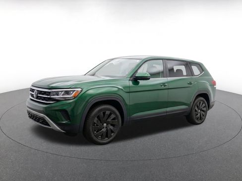 Used 2026 Volkswagen Atlas SE FWD image 3