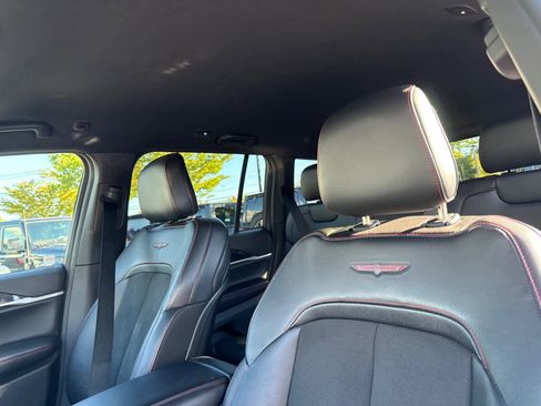 Used 2022 Jeep Grand Cherokee Trailhawk image 14