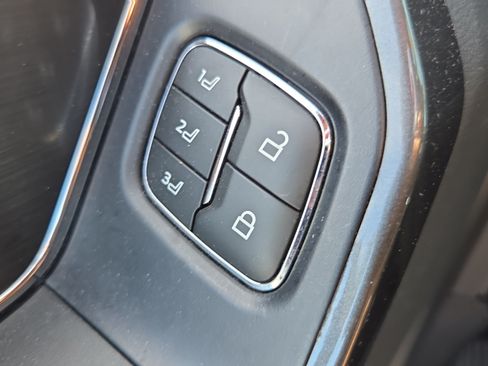 Used 2021 Ford F150 Lariat AWD/4WD image 28