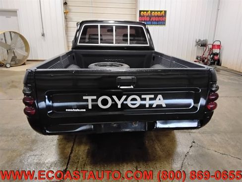 Used 1993 Toyota Pickup Deluxe image 8