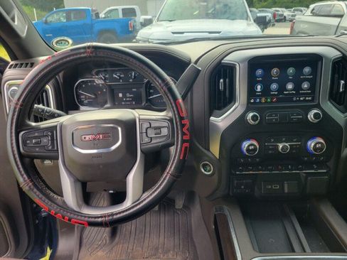 Used 2021 GMC Sierra 1500 SLT w/ SLT Premium Plus Package AWD/4WD image 11