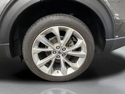 Used 2022 Ford Explorer Platinum w/ Equipment Group 601A image 17