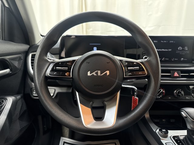 Used 2024 Kia Seltos LX AWD/4WD image 16