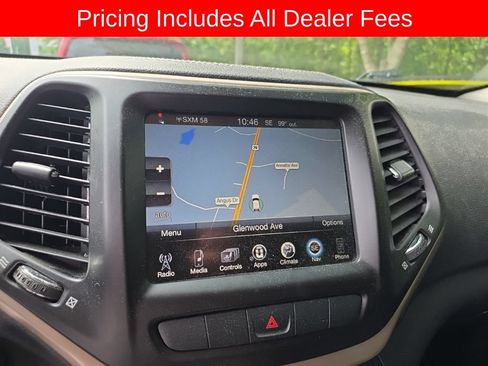 Used 2015 Jeep Cherokee Latitude w/ Cold Weather Group AWD/4WD image 13