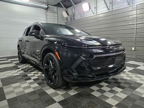 Used 2025 Chevrolet Equinox EV RS w/ Active Safety Package 3 image 4