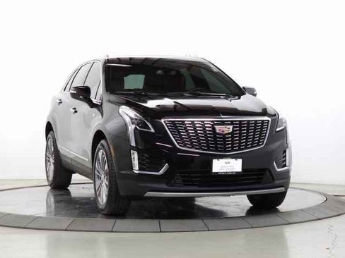 Certified 2025 Cadillac XT5 Premium Luxury w/ LPO, Floor Liner Package image 13