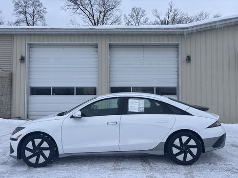 Used 2023 Hyundai Ioniq 6 SE image 9