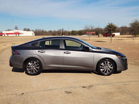 New 2026 Nissan Sentra SL w/ Floor Mat Package FWD image 7