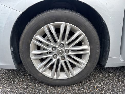 Used 2013 Lexus ES 350 w/ Luxury Pkg FWD image 24