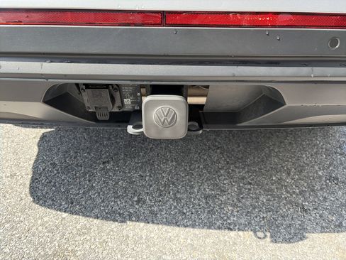 Certified 2024 Volkswagen Atlas SE image 8