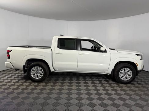 Used 2022 Nissan Frontier SV w/ Technology Package image 5