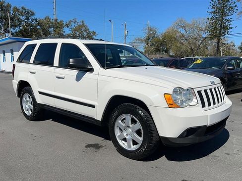 Used 2008 Jeep Grand Cherokee Laredo w/ Driver Convenience Group image 3