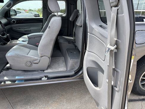 Used 2010 Toyota Tacoma 2WD Access Cab image 15