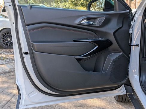 New 2026 Chevrolet Trax RS w/ Driver Confidence Package image 7