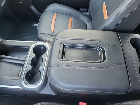 Used 2022 GMC Sierra 2500 AT4 w/ AT4 Preferred Package image 24