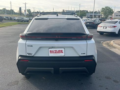 New 2026 Toyota C-HR image 5